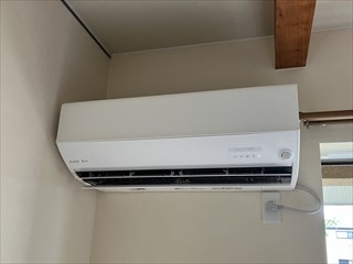 茨城県つくばみらい市 家庭用エアコン設置工事1
