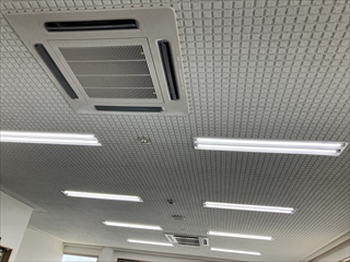 茨城県守谷市 天井カセット形業務用エアコン洗浄工事5