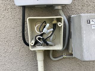 茨城県守谷市 家庭用門灯交換＋電源切替工事3