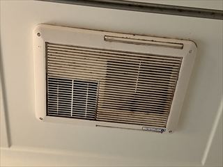 茨城県守谷市　家庭用浴室換気扇交換工事1
