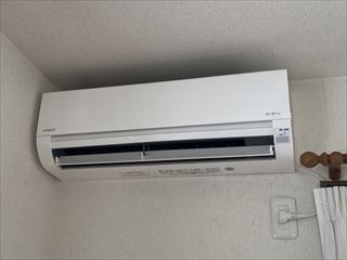 茨城県守谷市　家庭用エアコン交換工事1