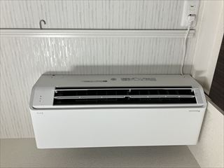 茨城県つくば市　家庭用エアコン交換（隠蔽配管）工事2