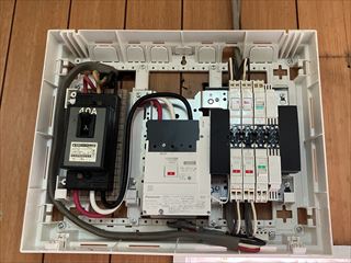 茨城県牛久市　家庭用電盤交換工事2