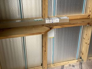 茨城県牛久市　プレハブ電源敷設工事