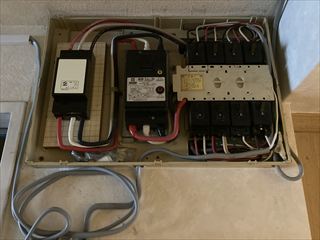 千葉県流山市　家庭用分電盤交換、ドアホン交換工事
