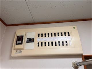 茨城県守谷市　家庭用分電盤交換工事
