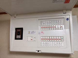茨城県守谷市　家庭用分電盤交換工事