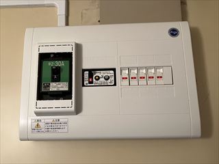 千葉県柏市　家庭用分電盤交換、エアコン交換、専用回路変更工事