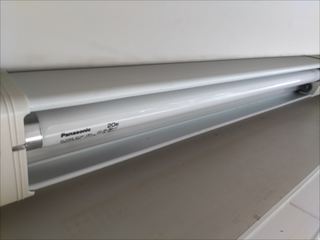 千葉県流山市　家庭用キッチン照明、棚下灯LED化工事