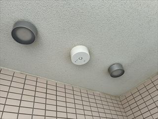 茨城県取手市　マンション用非常灯2灯交換工事