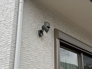 茨城県守谷市　家庭用防犯カメラ交換（3台）、ガレージ照明LED化工事