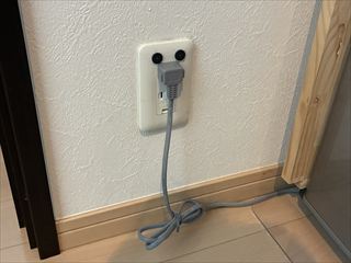 茨城県つくば市　家庭用ダウンライト交換、アースコンセント設置工事