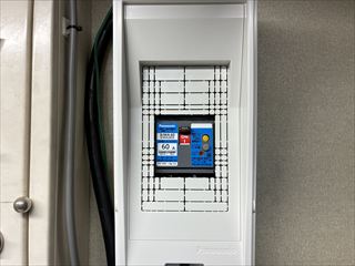 茨城県牛久市　家庭用テスラウォールコネクター設置工事