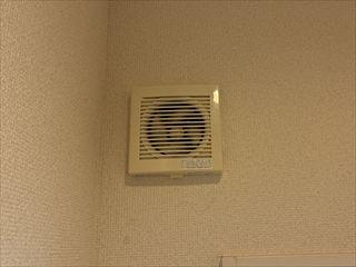 千葉県流山市　家庭用換気扇交換工事
