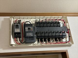 千葉県我孫子市　家庭用分電盤交換工事
