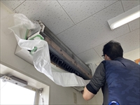 茨城県取手市　空調機洗浄作業1